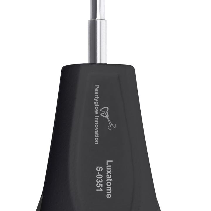 Luxatom